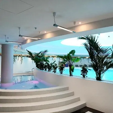 Hanza Tower Bohemia 23 Pool & Jacussi Appartement *